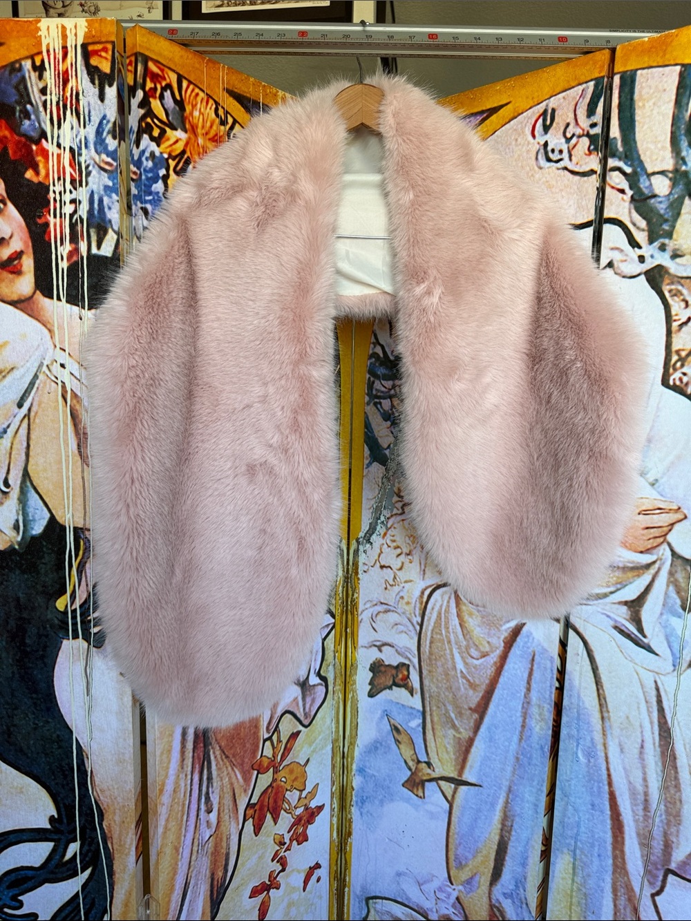 Faux Fur stole - blush pink